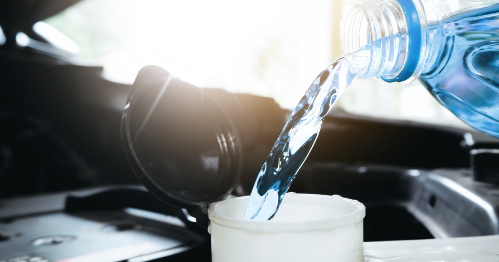 Why_Tap_Water_Ruins_Windshield